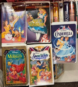 Disney VHS Lof of 30 Black Diamond Gold Masterpiece Beauty Snow White Mermaid - Picture 1 of 6
