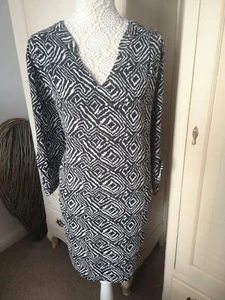 Wallis Size 16 Petite Black White 3/4 Sleeve Tunic Dress - Picture 1 of 7
