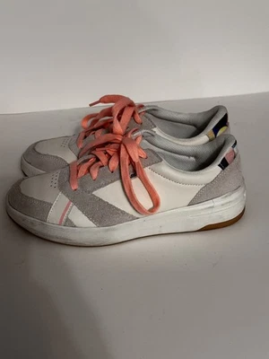 Keds Women's Size Lace UpSneakers! Tan with pink laces! - Image 1 of 4