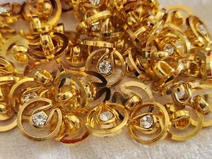 Lot 18 boutons fond d'atelier acrylique doré avec strass pied 1,2 cm ref 4930 - Picture 1 of 4