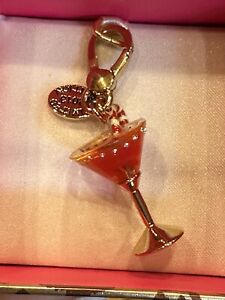 JUICY COUTURE 2013 LIMITED EDITION CANDY CANE MARTINI CHARM YJRU7319