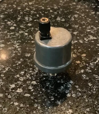 Transmisor de presión de aceite VDO vintage para Porsche 911 Foto 1 de 4