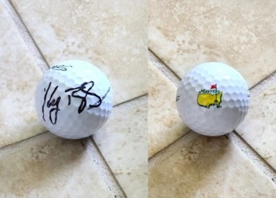 Pelota de golf firmada por Kegan Bradley con logotipo de MASTER-PGA Foto 1 de 3