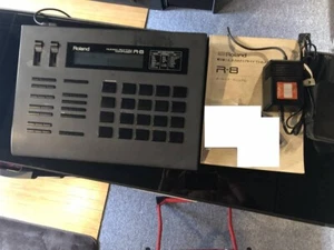 Roland R-8 Human Rhythm Composer Drum Machine W/ Adapter - Picture 1 of 7