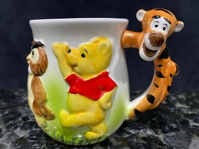 TAZA DE CERÁMICA WALT DISNEY WINNIE THE POOH AÑOS 60 CON MANGO DE TIGRE Y BÚHO Foto 1 de 4