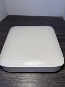 RUCKUS R700 ACCESS POINT - OHNE NETZKABEL - Bild 1 von 4