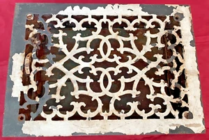 Antique Vintage Early 1800s CAST IRON Scroll FLOOR GRATE Heating VENT - Picture 1 of 4