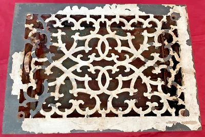 Antigua rejilla de suelo de hierro fundido vintage de principios de 1800 con desplazamiento calefacción ventilación Foto 1 de 4