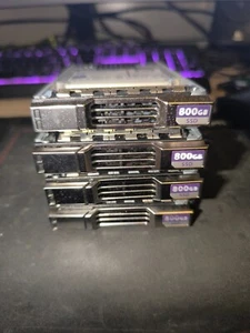 LOT OF 4x Dell SSD 800GB SAS 12Gb 2.5“ 05K47P Equallogic 5K47P - Afbeelding 1 van 2