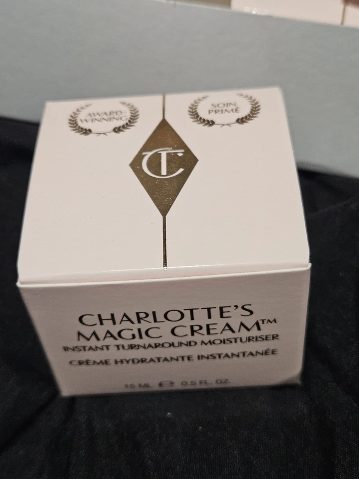 Charlotte Tilbury 魔术霜 15 毫升 / 0.5 盎司即时周转保湿霜 (全新带盒) — 第 1/4 张图片