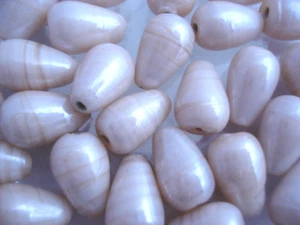 20 Cream/Beige Indian Glass Drop Beads 14x9mm - Picture 1 of 1
