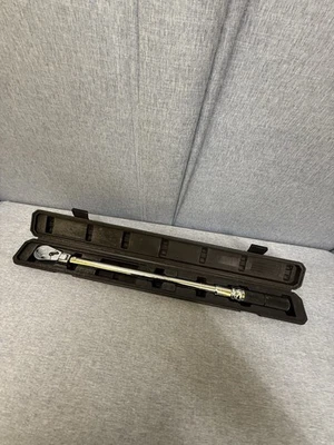 MATCO TRC250K 1/2" DRIVE 50-250 FT/LBS CLICK TYPE TORQUE WRENCH WITH CASE - Image 1 of 4