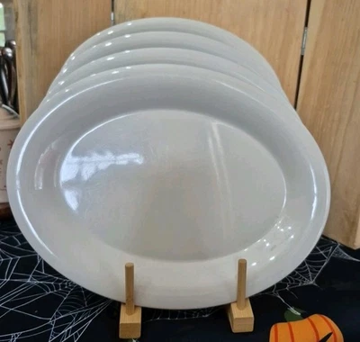 12x9 inch White Melamine Oval Platter Restaurant Serving Tray for Home Party - Image 1 of 2