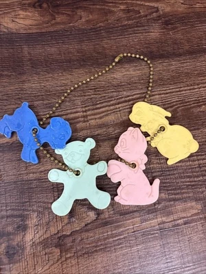 Vtg MCM Baby Teething Animals BABY WORLD CO. INC.. 1950s+ Primary On Chain Retro - Image 1 of 4