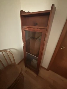 Vintage Oak 6 Space Gun Cabinet. Nice Old Smaller Display Cabinet - Picture 1 of 2