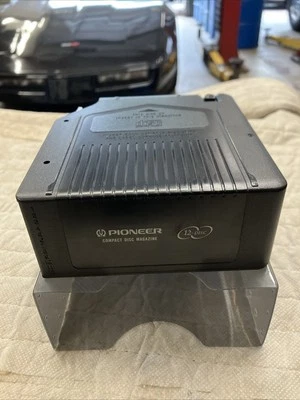 Pioneer GM Cadillac C5 Corvette 12 Disc Compact Disc Magazine - Image 1 of 4