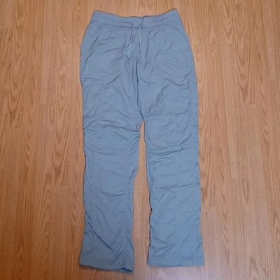 Pantalones capri The North Face Aphrodite 2.0 para mujer gris medio al aire libre Foto 1 de 4