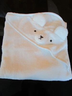 Pottery Barn Kids oso blanco toalla de guardería con capucha sesión de fotos emisión de muestra Foto 1 de 4