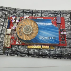 GIGABYTE Radeon X800PRO 256MB DDR AGP 4X/8X Graphics Card GV-R80P256D UNTESTED - Zdjęcie 1 z 4