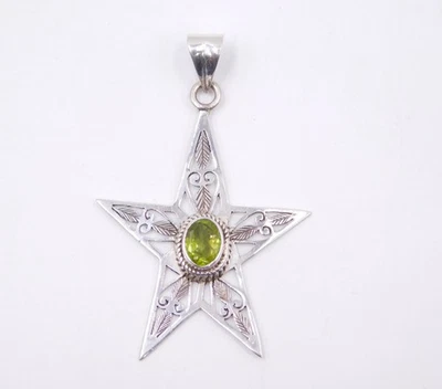 4.60 Gm 925 Sterling Silver Natural Peridot Cut Gemstone Star Pendant Size 2.15" Foto 1 de 4