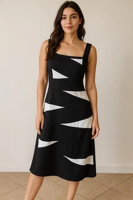 VESTIDO LÁPIZ XOXO CUELLO CUADRADO ELÁSTICO BODYCON VENDAJE BLANCO Y NEGRO TALLA 11/12 Foto 1 de 4