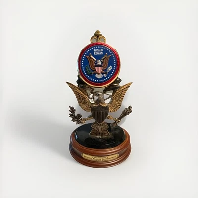 Reloj de Bolsillo y Soporte Franklin Mint-President Ronald Regan ("RARO") ("De Colección") Foto 1 de 3