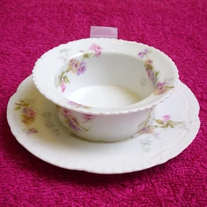 Theo Haviland (Schleiger 339 Blank 124) 1 1/4" RAMEKIN & PLATILLO Nips on ramekin - Imagen 1 de 5