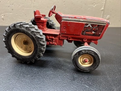 ERTL International Harvester Die Cast/Plastic STK 415 Toy Farm Tractor - Image 1 of 4