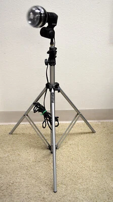 MORRIS AC SLAVE SUPER 120V FLASH CON BASE DE SOPORTE DE TRÍPODE Foto 1 de 4