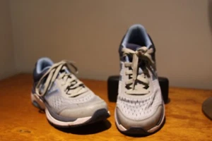 New Balance 847 V4 blau silber Turnschuhe Laufschuhe Damengröße 9,5 B - Bild 1 von 11