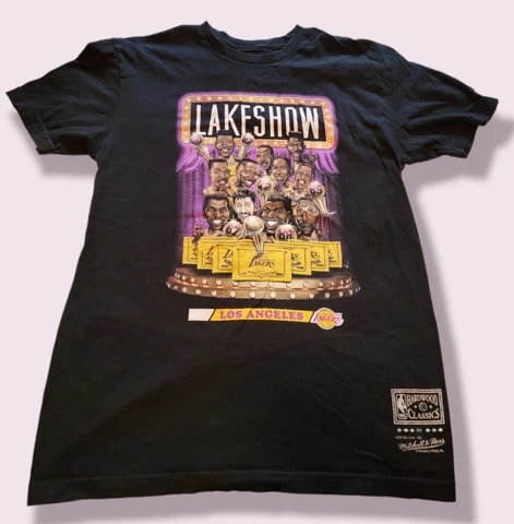 Mitchell & Ness LA Lakers 80’s Team Lake Show Hardwood Classics Medium T Shirt Cover