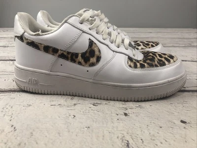 Nike Air Force 1 Zapatillas bajas para mujer talla 7,5 personalizadas blancas con estampado de guepardo Foto 1 de 4