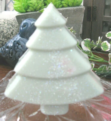 New Natural Handmade Frosted Spearmint Christmas Tree Glycerin Bar Soap - Image 1 of 4