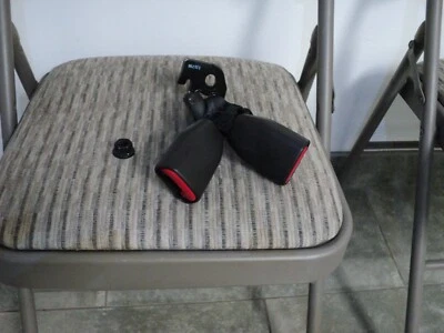 OEM Negro 10-16 Ford Taurus Lincoln MKS Trasero Izquierdo Centro Cinturón Hebilla Foto 1 de 4