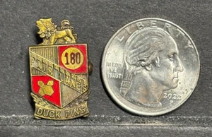 Fair Lanes Duck Pins rot Emaille & vergoldet Award Pin - 180 Spiele - Bild 1 von 1