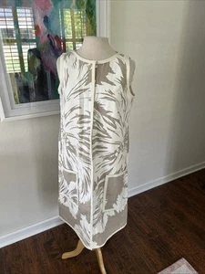 Carolina Herrera Classic Summer Dress - Picture 1 of 6