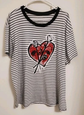 Torrid Striped Graphic Tee Sz 1X Relaxed Fit Black & White Stripes Heart Graphic - Image 1 of 4
