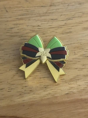 *NUEVO* Prendedor misterioso arco princesa Disney&Loungefly - Mulan Foto 1 de 4