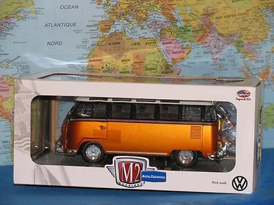 1/24 M2 MACHINES 1959 VW VOLKSWAGEN MICROBUS DELUXE USA MODEL AUTO-THENTICS VHTF - Image 1 of 4