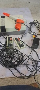 RARE Nintendo System Console Lot Mario Brothers Duck Hunt NES-001 6 GAMES 1985 - Picture 1 of 14