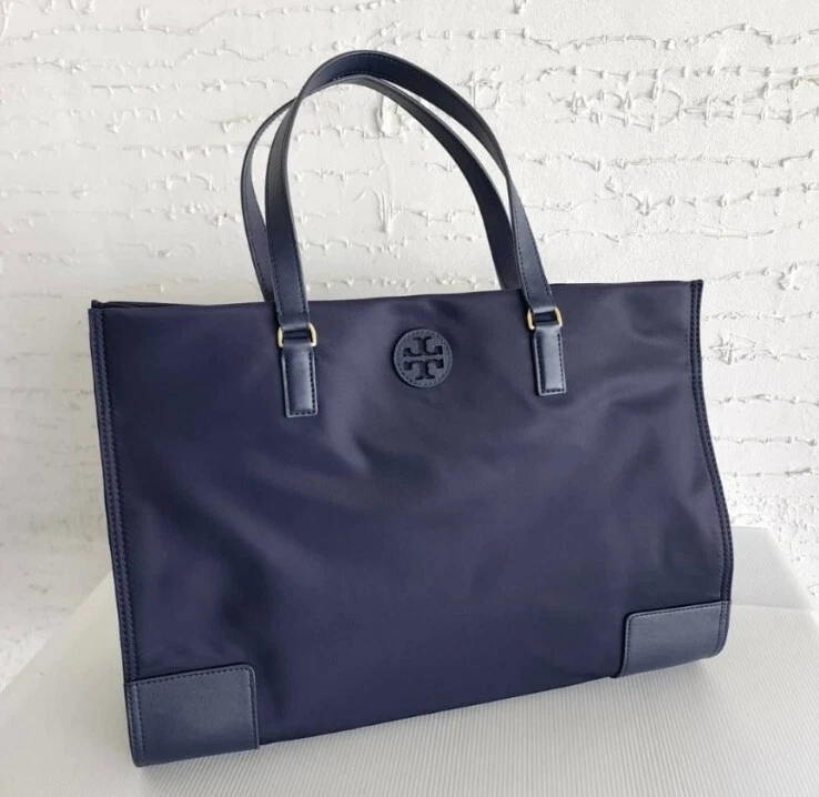 BOLSA DE OMBRO GRANDE TORY BURCH 136144 ELLA NYLON AZUL MARINHO - Imagem 1 de 1