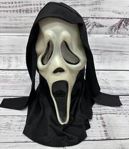 Scream Prior 2010 Ghost Face Mask GhostFace Fun World Scream 4 Non Glowing - Picture 1 of 12