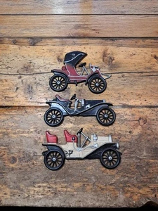 Vintage Midwest Die Cast Wall Hanging Art Set of 3 Antique Cars M90 - Picture 1 of 5