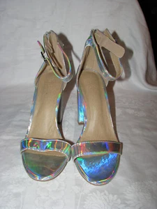 Women's Charlotte Russe Silver Hologram Strappy Sandals Size 9 - Picture 1 of 4