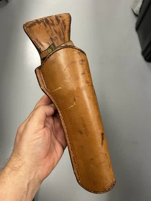 罕见柯尔特标记皮套由 ARVO OJALA PAT 设计。 否 2832519 — 第 1/4 张图片