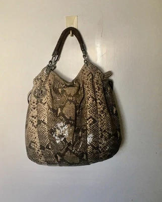 Bolso de mano vintage Michael Kors Saddle Bag marrón serpiente cuero en relieve Foto 1 de 4