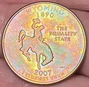 2007-D Wyoming State Quarter Beautiful Brilliant Rainbow Toned Coin  #40 - Picture 1 of 14