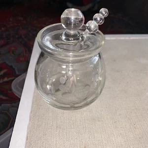VINTAGE CLEAR ETCHED FLOWER GLASS CONFECTIONS JAR W/LID & SPOON - Picture 1 of 4