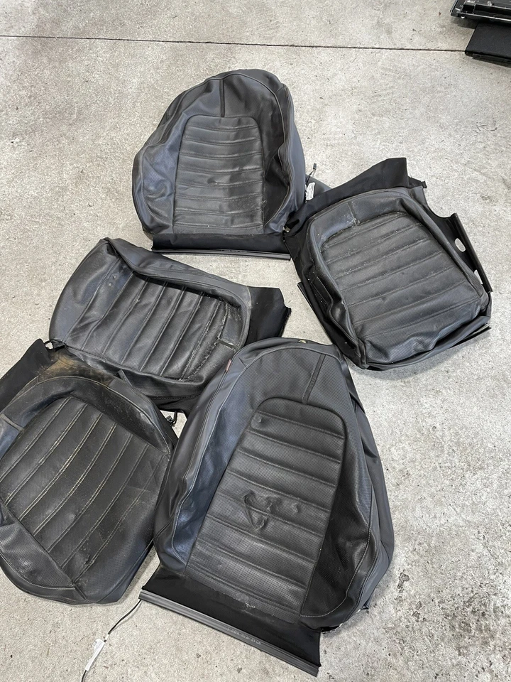 VOLKSWAGEN CC FRONT SEATS COVERS - Image 1 of 4