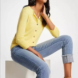 Ann Taylor - Medium (8-10) Sweet Pineapple Yellow Ann Cardigan $70.00 (D15) - Picture 1 of 3